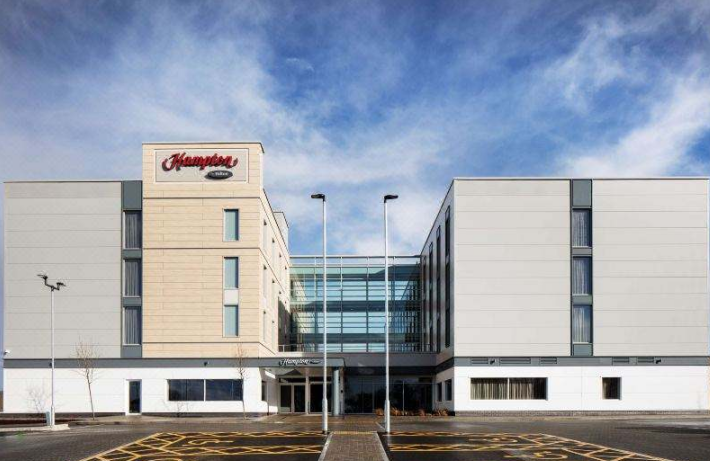 《z6com·尊龙凯时在全球》系列报道之一——英国布里斯托机场希尔顿欢朋酒店